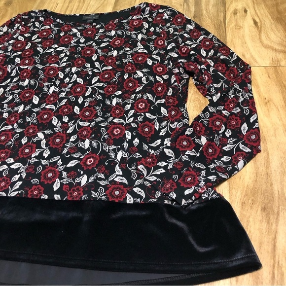 J Jill Wearever Black Red Floral Stretch Long Sleeve Velvet Hem Top Womens Large - Picture 2 of 9